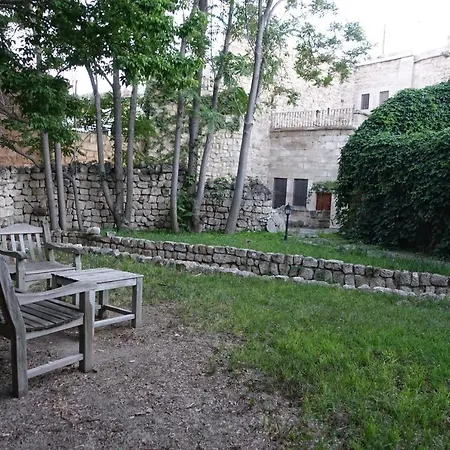 Esbelli Evi Cave 3*