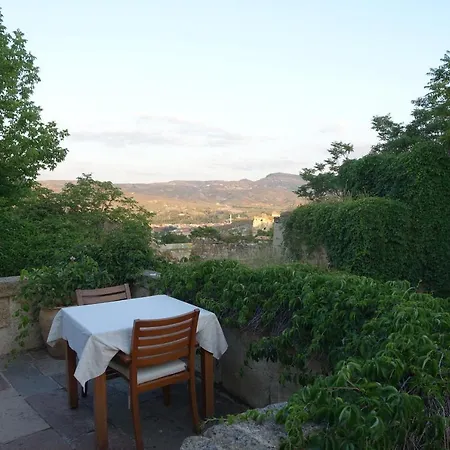 Esbelli Evi Cave 3*