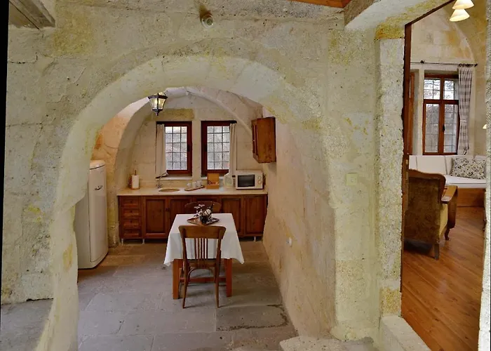 Hotel Esbelli Evi Cave 3*