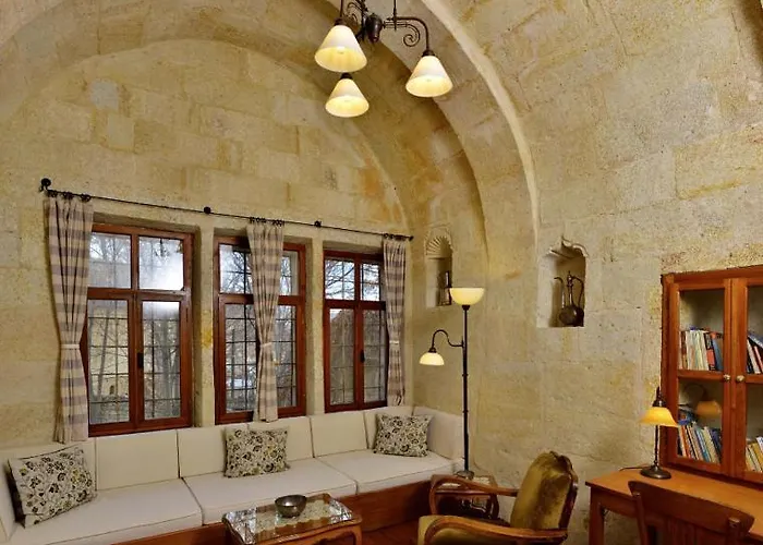 Hotel Esbelli Evi Cave 3*